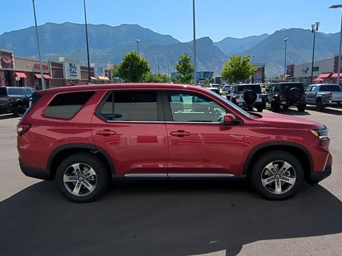 New 2025 Honda Pilot EX-L image 2