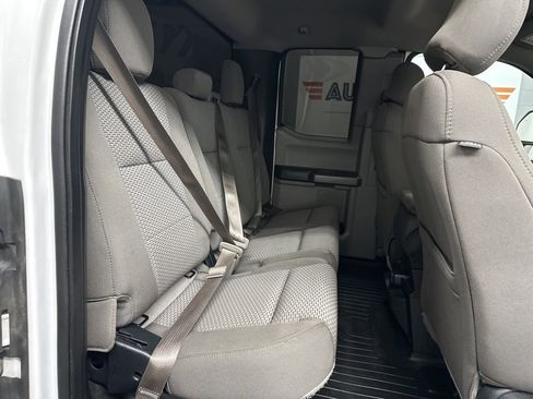 Used 2017 Ford F250 XLT w/ Snow Plow Prep Package image 32