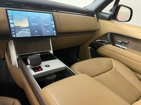 Used 2025 Land Rover Range Rover SE AWD/4WD image 22