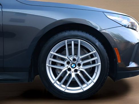 Used 2025 BMW 530i RWD image 14