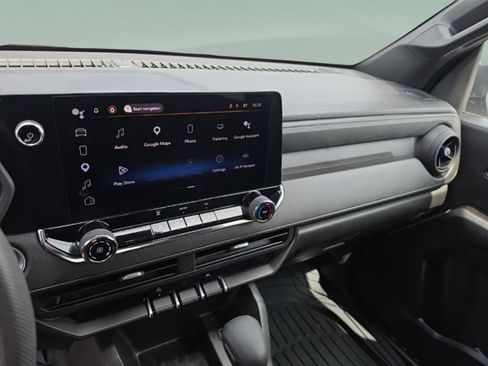 Used 2023 Chevrolet Colorado W/T RWD image 18