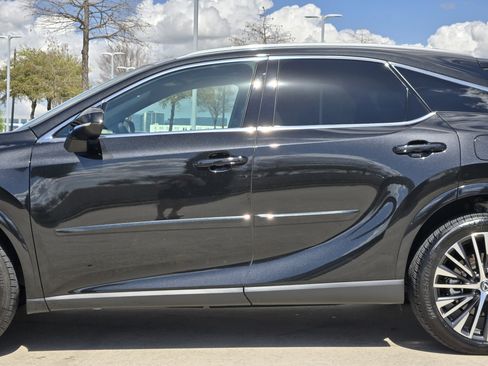 Used 2024 Lexus RX 350 w/ Kick Sensor & Tow Package image 16