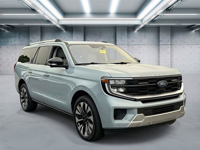 Used 2025 Ford Expedition Max Platinum w/ Driver's Package AWD/4WD image 3