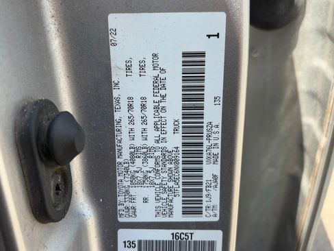 Used 2022 Toyota Tundra SR5 w/ SR5 Convenience Package image 14