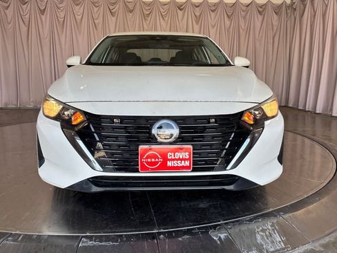 Used 2024 Nissan Sentra SV FWD image 11
