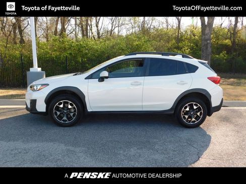 Used 2019 Subaru Crosstrek 2.0i Premium w/ Eyesight System image 2