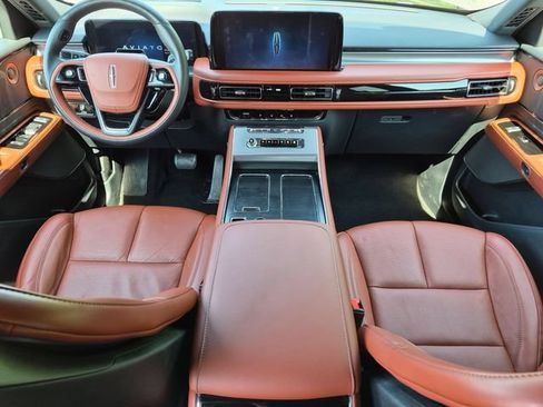 Used 2025 Lincoln Aviator Reserve w/ Jet Appearance Package AWD/4WD image 18