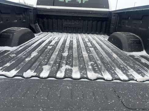 Used 2024 Chevrolet Silverado 2500 High Country w/ Technology Package image 25