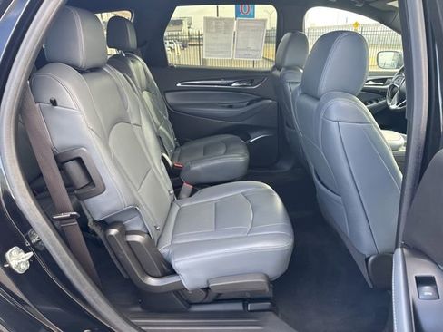 Used 2024 Buick Enclave Premium image 21