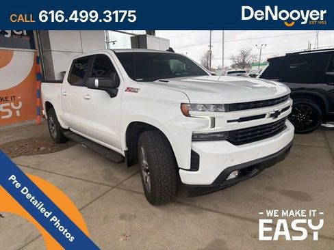 Used 2022 Chevrolet Silverado 1500 RST image 7