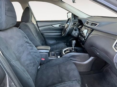 Used 2016 Nissan Rogue SV image 13