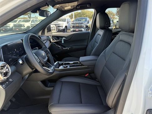 New 2026 Chevrolet Equinox LT w/ Convenience Package II image 23