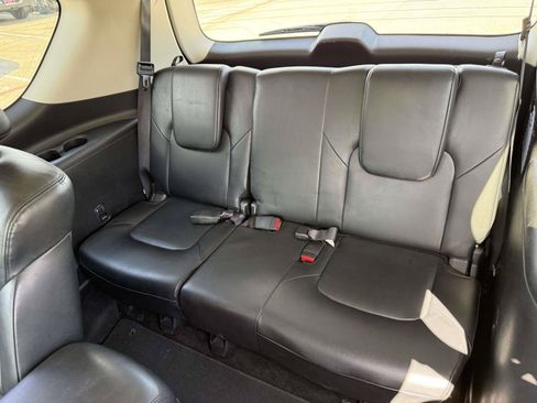 Used 2024 Nissan Armada SL w/ Captain's Chairs Package RWD image 8