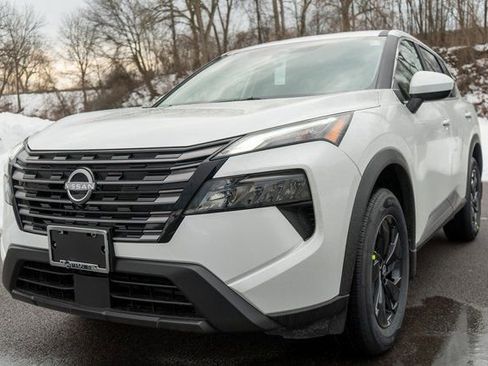 New 2026 Nissan Rogue SV w/ Cold Weather Package AWD/4WD image 2