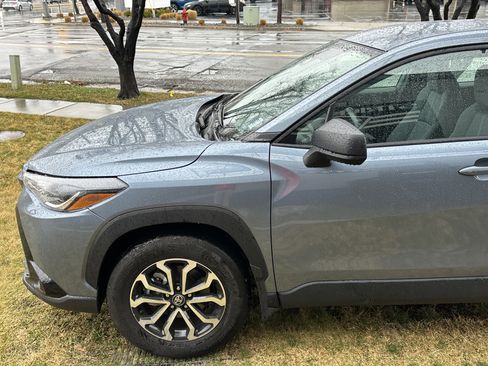 Used 2025 Toyota Corolla Cross AWD Hybrid image 10