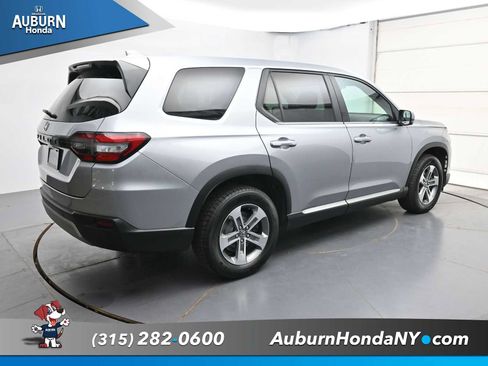 Used 2024 Honda Pilot EX-L image 16