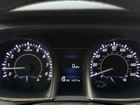 Used 2015 Toyota Avalon XLE FWD image 16