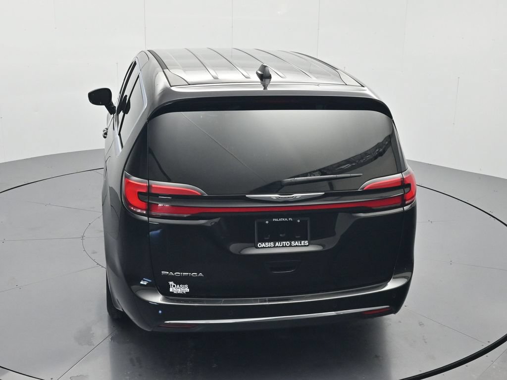 Used 2025 Chrysler Pacifica Select FWD image 33