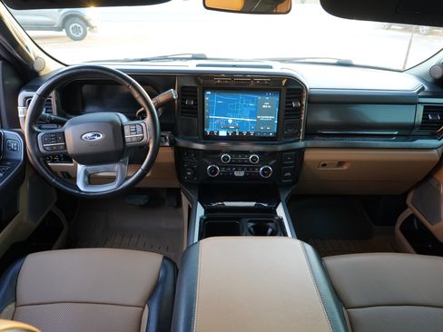 Used 2024 Ford F350 Lariat w/ Black Appearance Package image 28