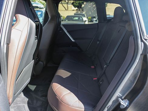 Used 2024 BMW iX xDrive50 w/ Sport Package image 18