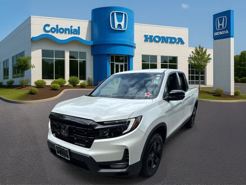 Used 2025 Honda Ridgeline Black Edition image 2