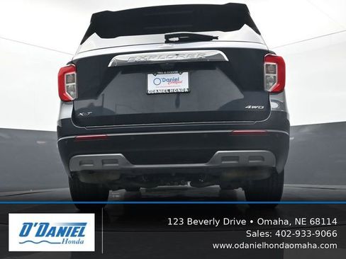 Used 2022 Ford Explorer XLT w/ Equipment Group 202A AWD/4WD image 11