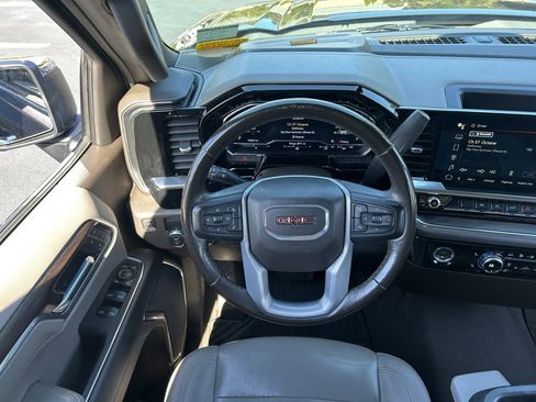 Used 2022 GMC Sierra 1500 SLT image 28