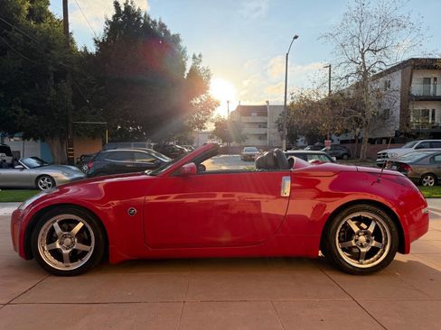 Used 2004 Nissan 350Z Touring image 8