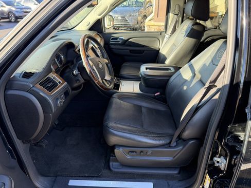 Used 2012 Cadillac Escalade ESV Platinum image 27