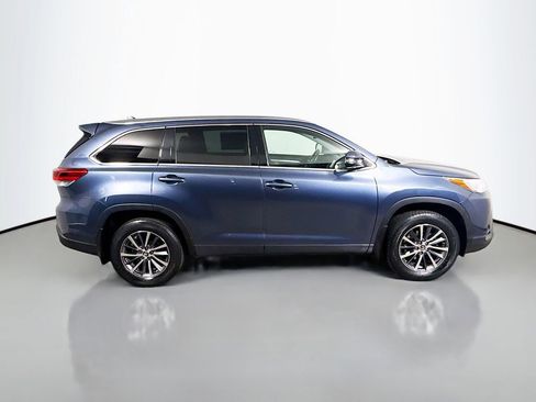 Certified 2018 Toyota Highlander XLE FWD image 8