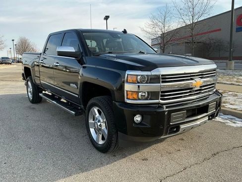 Used 2016 Chevrolet Silverado 2500 High Country w/ Duramax Plus Package image 2