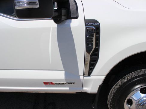 Used 2025 Ford F350 Platinum w/ Platinum Plus Package AWD/4WD image 10