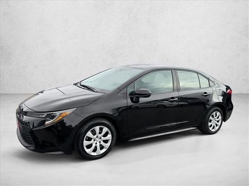 Used 2024 Toyota Corolla LE image 1