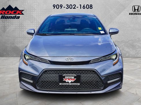 Used 2020 Toyota Corolla SE image 2