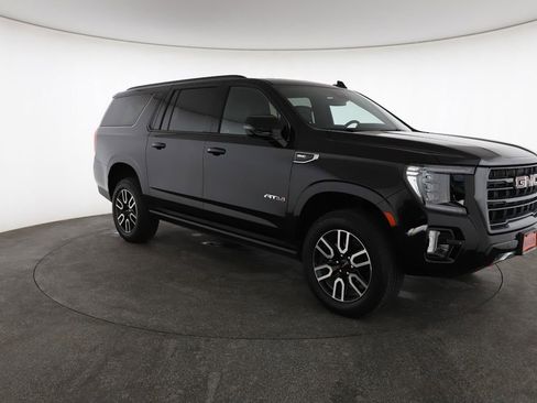 Used 2023 GMC Yukon XL AT4 w/ AT4 Premium Plus Package image 2