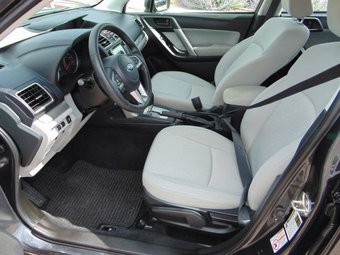 Used 2017 Subaru Forester 2.5i w/ Alloy Wheel Package AWD/4WD image 10