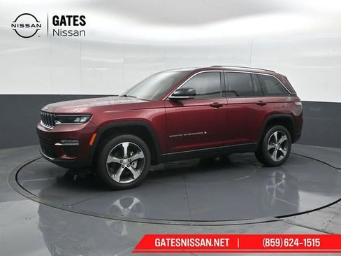 Used 2023 Jeep Grand Cherokee Limited AWD/4WD image 7