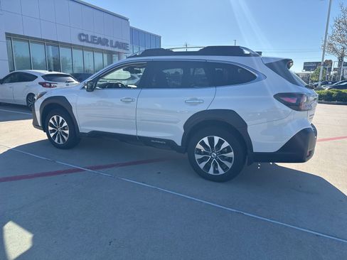 Certified 2025 Subaru Outback Touring image 4