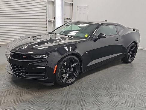 Certified 2023 Chevrolet Camaro SS RWD image 5