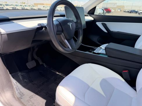 Used 2020 Tesla Model Y Long Range AWD/4WD image 2