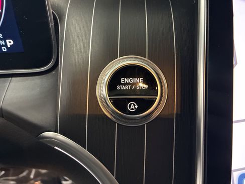 Used 2023 Mercedes-Benz GLC 300 4MATIC image 24