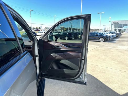 Used 2023 Cadillac Escalade Sport Platinum w/ Heavy-Duty Trailer Package image 40