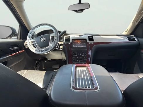 Used 2012 Cadillac Escalade EXT Premium AWD/4WD image 13