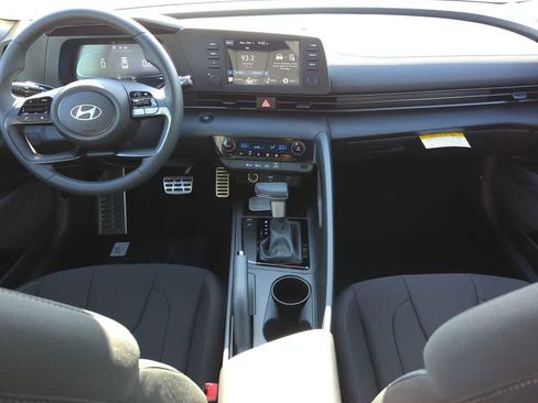 New 2026 Hyundai Elantra Sport FWD image 18