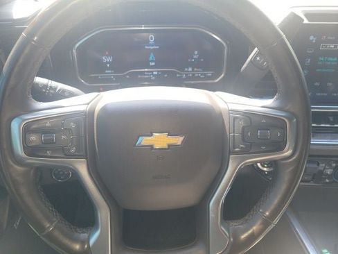 Used 2024 Chevrolet Silverado 2500 LTZ w/ LTZ Convenience Package AWD/4WD image 18