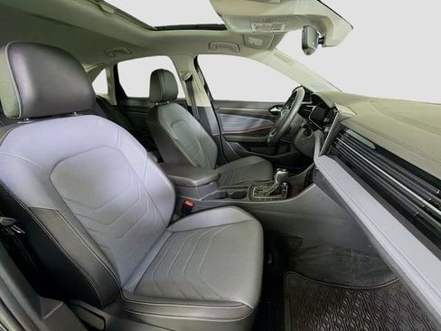 New 2025 Volkswagen Jetta SEL FWD image 30