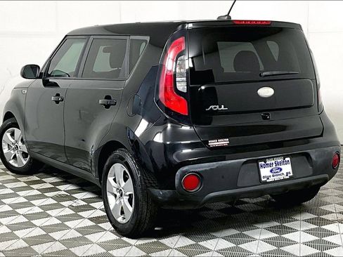 Used 2019 Kia Soul image 11