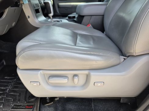 Used 2016 Toyota Sequoia Limited w/ Safety & Convenience Package RWD image 15