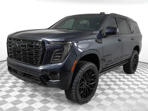 Used 2026 GMC Yukon Denali w/ Denali Reserve Package AWD/4WD image 9