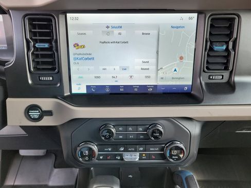 Used 2023 Ford Bronco Wildtrak image 18